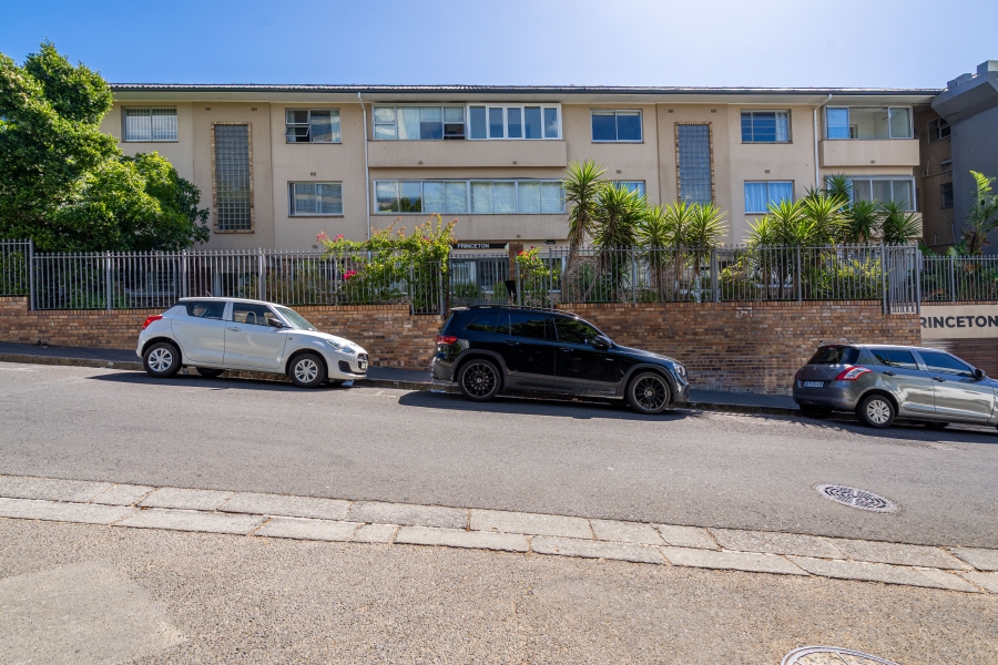 2 Bedroom Property for Sale in Three Anchor Bay Western Cape